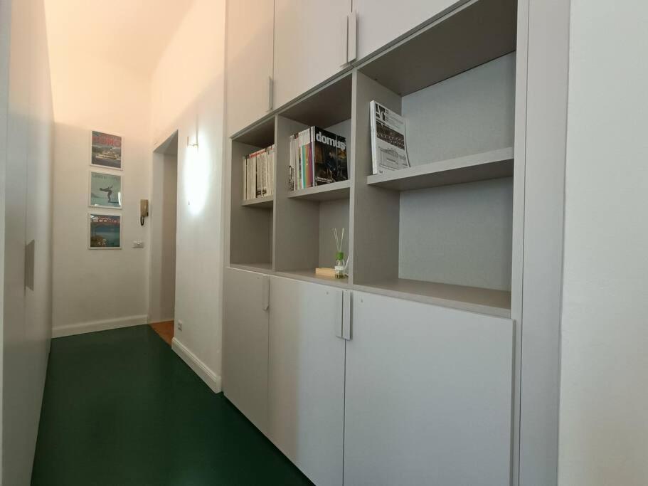 Stylish Flat Near Station And City Center Комо Экстерьер фото